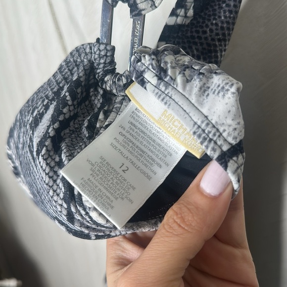 🦋 MICHAEL KORS SNAKESKIN PRINT SHIRRED ONE SHOULDER MAILLOT SWIMSUIT size 12 - Picture 4 of 6